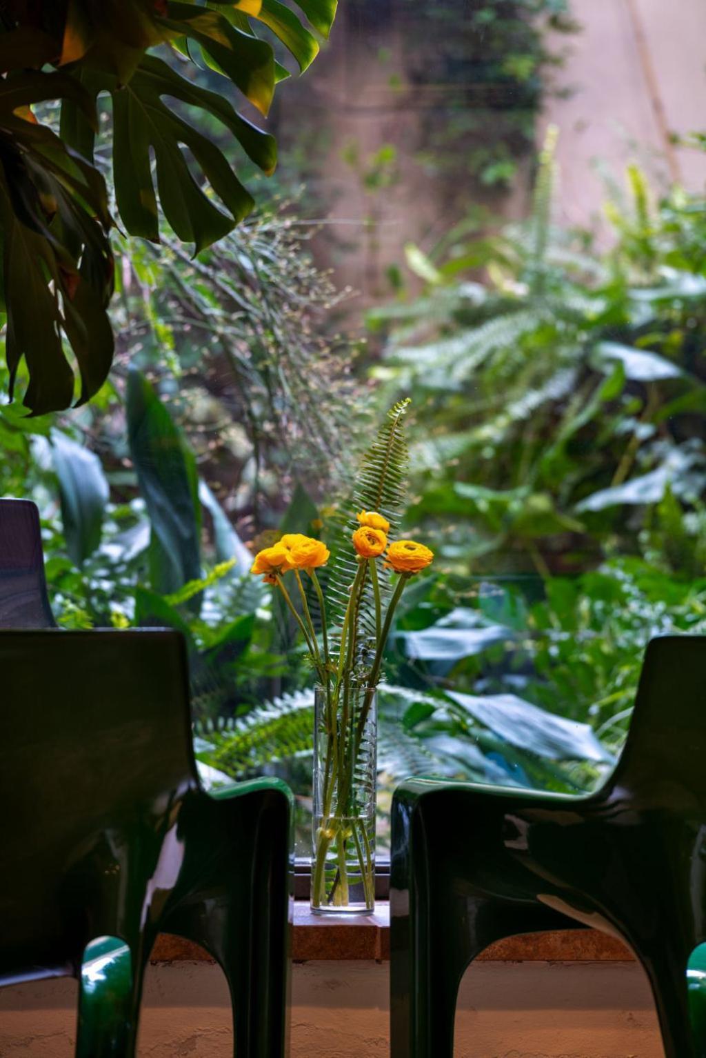 Апартаменты Giardino Segreto - History And Design Болонья Экстерьер фото